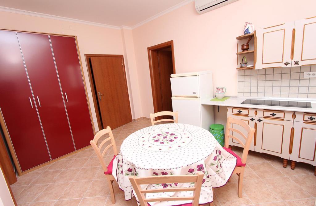 Apartments Casa Menis Rovinj Bilik gambar