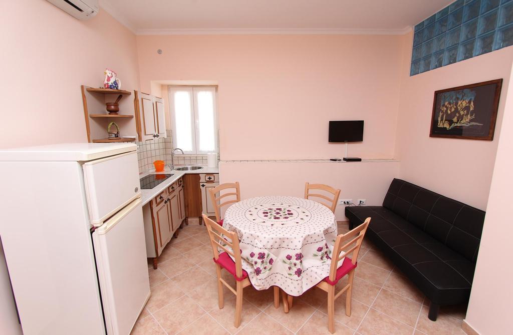 Apartments Casa Menis Rovinj Bilik gambar