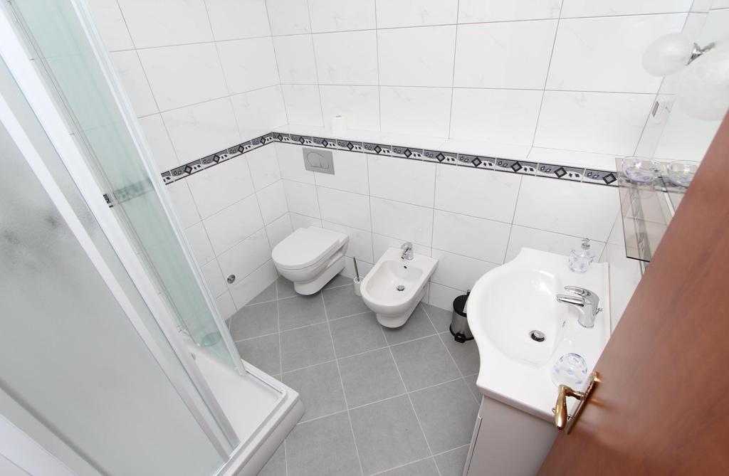 Apartments Casa Menis Rovinj Bilik gambar