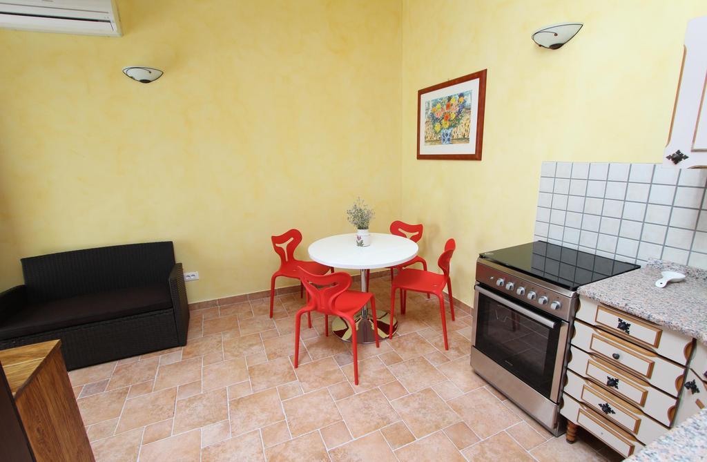 Apartments Casa Menis Rovinj Bilik gambar